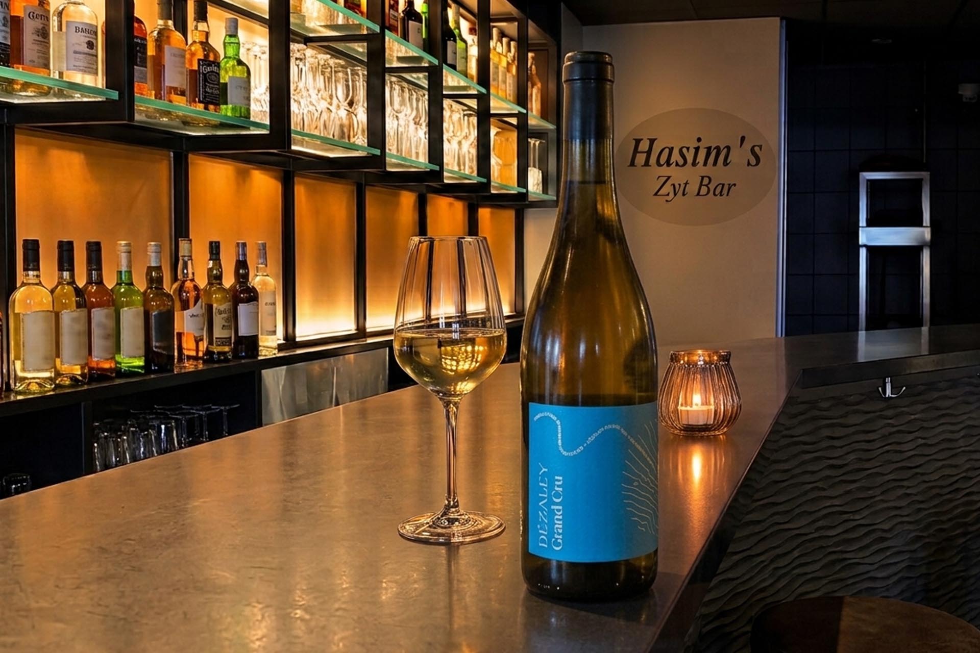 Epesses Blanc Lavaux AOC, Epesses, Roero Arneïs DOCG, Roero, Arneïs, Pinot Grigio delle Venezie DOC, Pinot Grigio, Dézaley, Dézaley Grand Cru, Yvorne – Clos du Rocher, Yvorne, Rotwein, Rotweinauswahl, Weisswein, Weinkultur, Ribera del Duero DOP, Ribera, Ramos Reserva, Ramos, Ripasso Valpolicella DOC, Valpolicella, Rioja DOCa, Rioja, Jeninser Pinot Noir, Pinot Noir, Dôle Blanche, Oeil de Perdrix, Prosecco Treviso DOC Brut, Prosecco, Œil de Perdrix, Hasim, Hasim’s Zyt Bar, Hasims Zyt Bar, Hasim’s Zyt-Bar, Zyt-Bar, Bern, Berner Altstadt, Rathausgasse, Konzerte in Bern, Live-Gigs in Bern, Live-Music in Bern, Live-Musik in Bern, Bar, Cocktail, Weisswein, Rotwein, Rosé