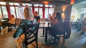 Impressionen, Lesung, Sascha Michael Campi, Campi, BITE ME – if you love me, Thomas Stampbach, Kiosk, Hasim, Hasim’s Zyt Bar, Hasims Zyt Bar, Hasim’s Zyt-Bar, Zyt-Bar, Bern, Berner Altstadt, Rathausgasse, Konzerte in Bern, Live-Gigs in Bern, Bar, Events,